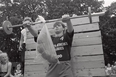 Läänemaa rammumeeste võistluse võitja Aap Uspenski.  duplicate photo