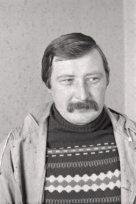 Somelar, J.- Haapsalu rajooni V. I. Lenini nimelise kolhoosi peaveterinaararst.