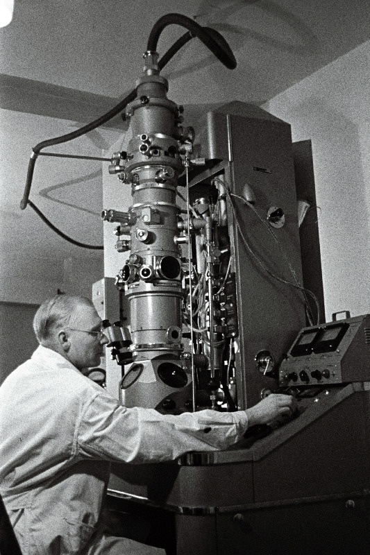 Elektronmikroskoop Eesti Põllumajanduse Akadeemias.