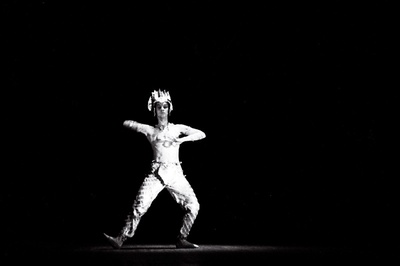 Teatri Vanemuine balletisolist Ülo Vilimaa.  similar photo