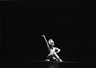 Teatri Vanemuine balletisolist Ülo Vilimaa.  similar photo