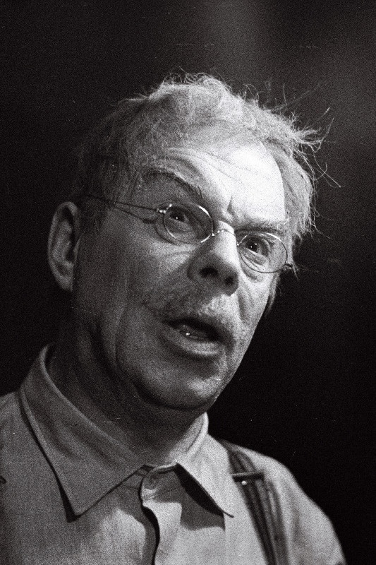 Eesti NSV Riikliku Konservatooriumi lavakunstikateedri 1964.a. diplomilavastus L. Bernsteini West Side Story Estonia teatris. Doc – Endel Pärn.