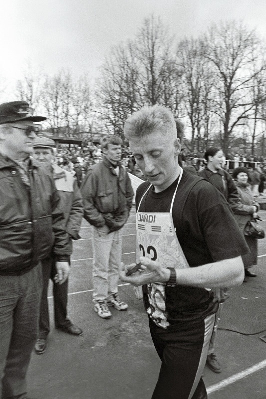 68. ümber Viljandi järve jooksu võitja tartlane Üllar Matt.