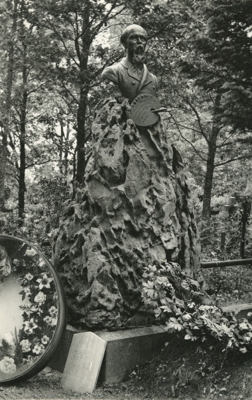Maalikunstnik professor Johann Köhleri mälestussammas Suure-Jaani kalmistul.
