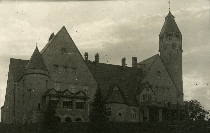 Taagepera kopsutuberkuloosi sanatoorium, endine Taagepera mõisa härrastemaja.