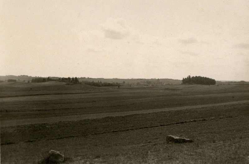 Roela jõe org Elistvere vallamaja juures.