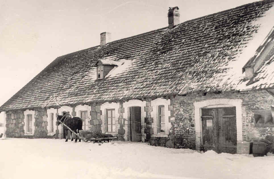 Leedimäe koorejaam talvel.