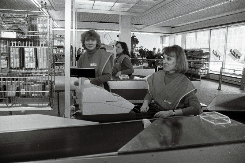 Paala kaubahalli taasavamine, pärast ümberkorraldust ja remonti.