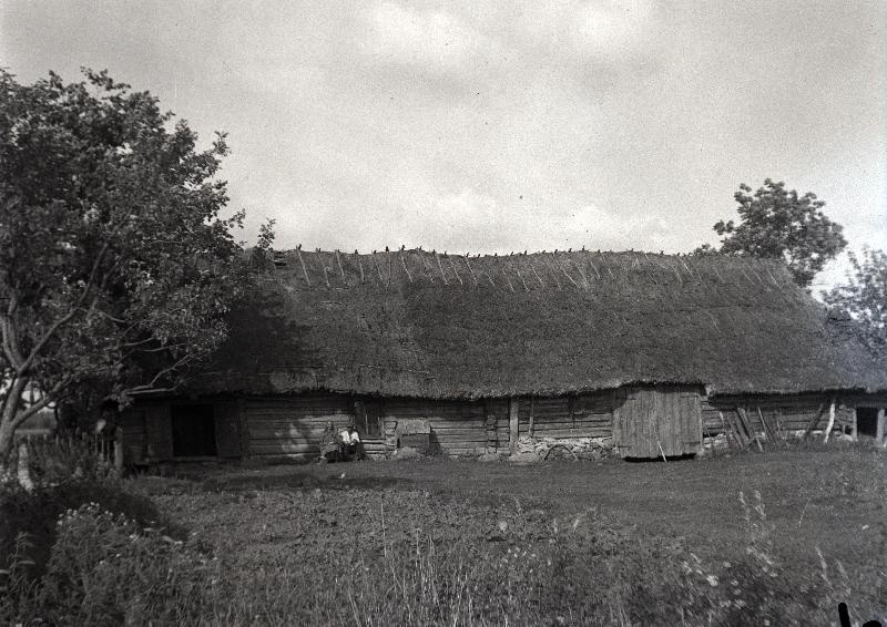 Kurgema talu 80-a. elamu-suitsutare.