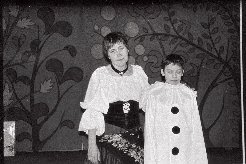 "Sinjoora Christina väike muinasjutt", "Ugala" väikeses saalis. Lavastaja Kristi Teenusk.