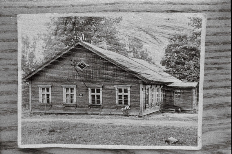 Abja koolimaja ja vana koolihoone.