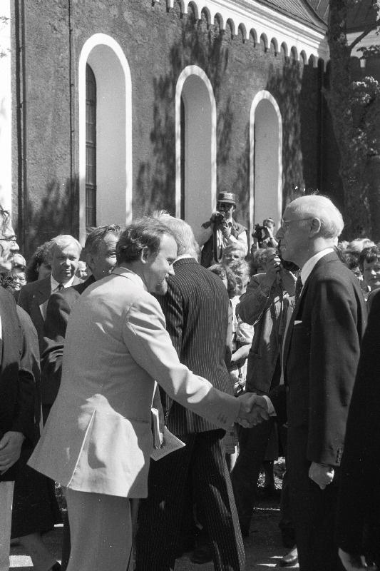 Halliste kirik, Prepäev, president Lennart Meri, Eesti Missis 94.