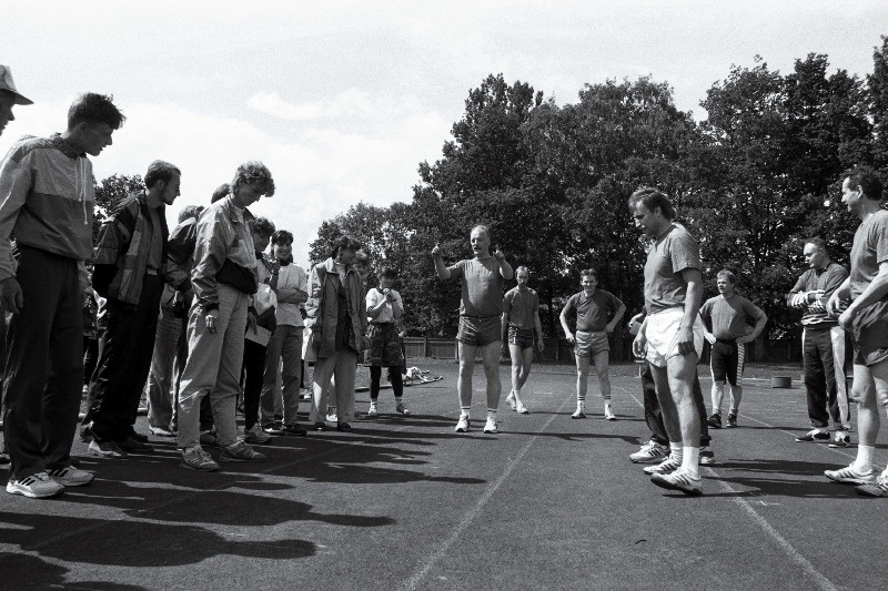 Lõuna-Eesti maakondade vahelised võistlused hoota kaugushüpe, aerutamine.