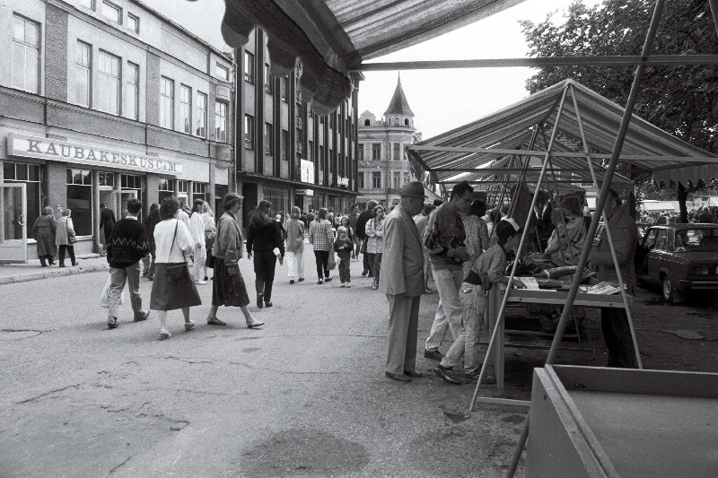 Hansapäevade avamine keskväljakul.