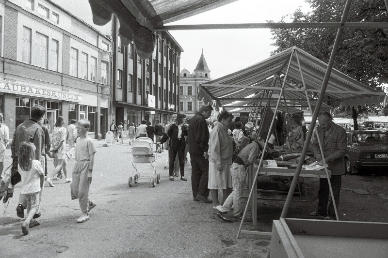 Hansapäevade avamine keskväljakul.