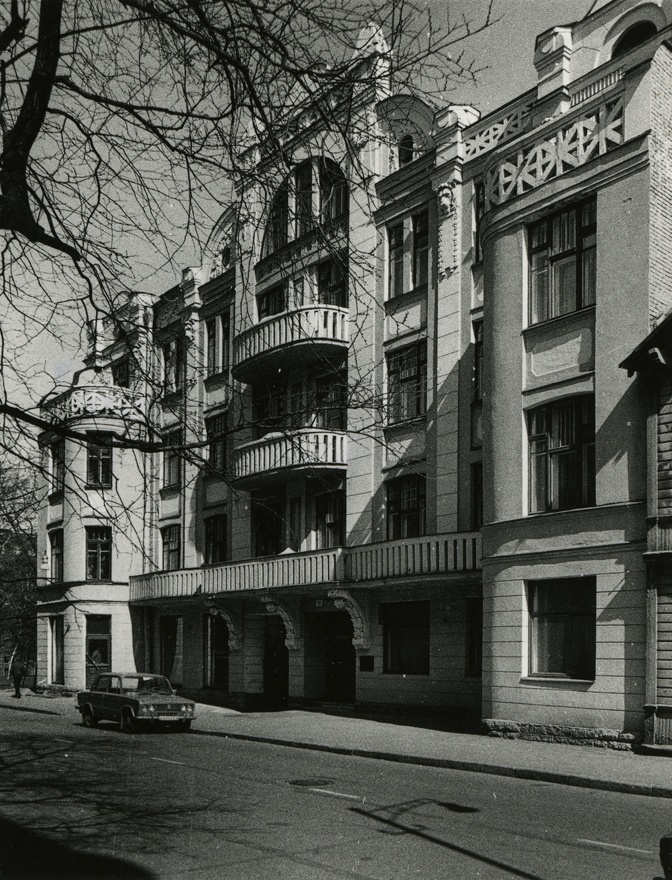 Elamu Tallinnas, fassaadivaade. Arhitekt Jacques Rosenbaum