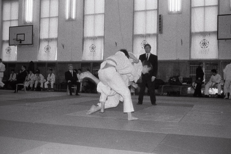 Judomaadlus spordihoones.