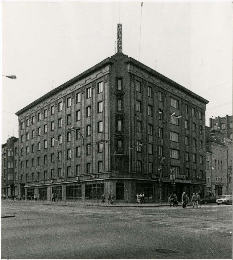 Hotell Palace, vaade Pärnu mnt ja Vabaduse väljaku nurgalt. Arhitekt Elmar Lohk