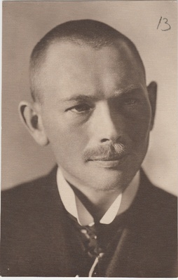 Portreefoto Eduard Virgost  duplicate photo