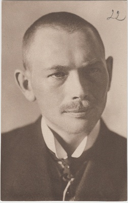 Portreefoto Eduard Virgost  duplicate photo