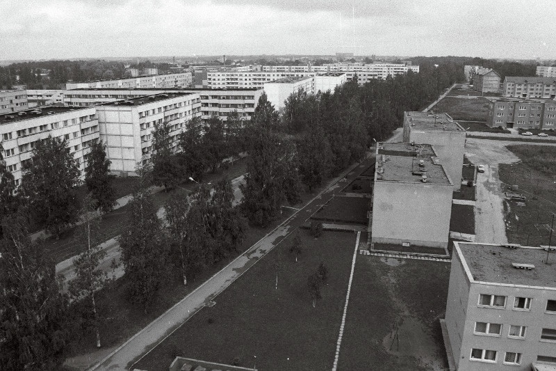 Mulgi Raadio uue antennipaigaldus, teletaldrikud, vaated Männimäele.