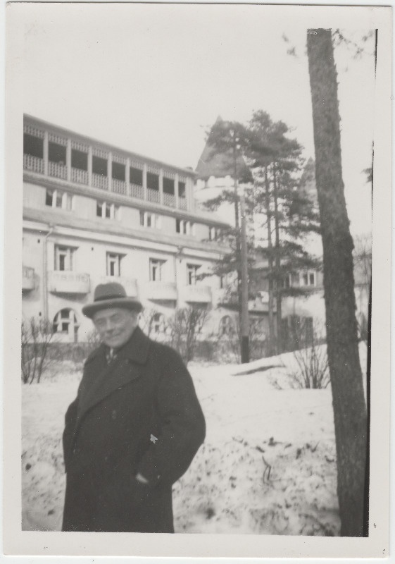 [Eduard Virgo?]