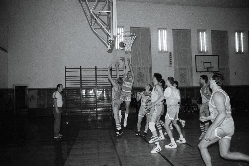 Korvpall, Viljandi "Volmera" ja treener.