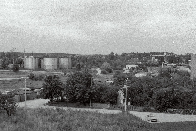 EKS-i Rovakate Seminar; Pangamaja katusel; KEK-i keldrisaalis.