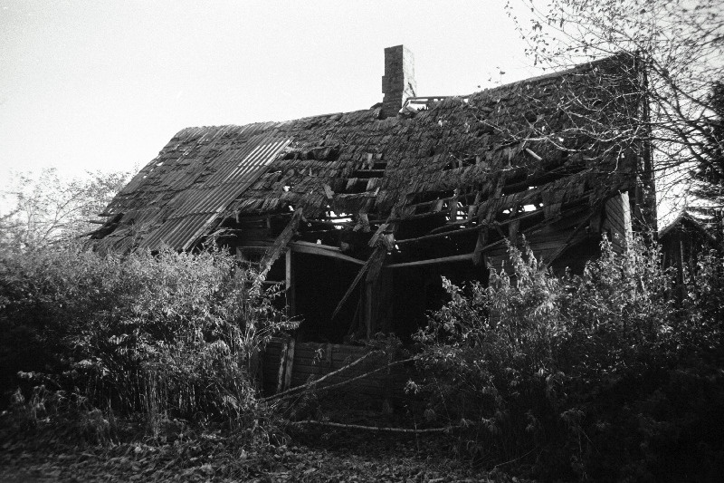 Penuja kool, vana kirik, vaated.