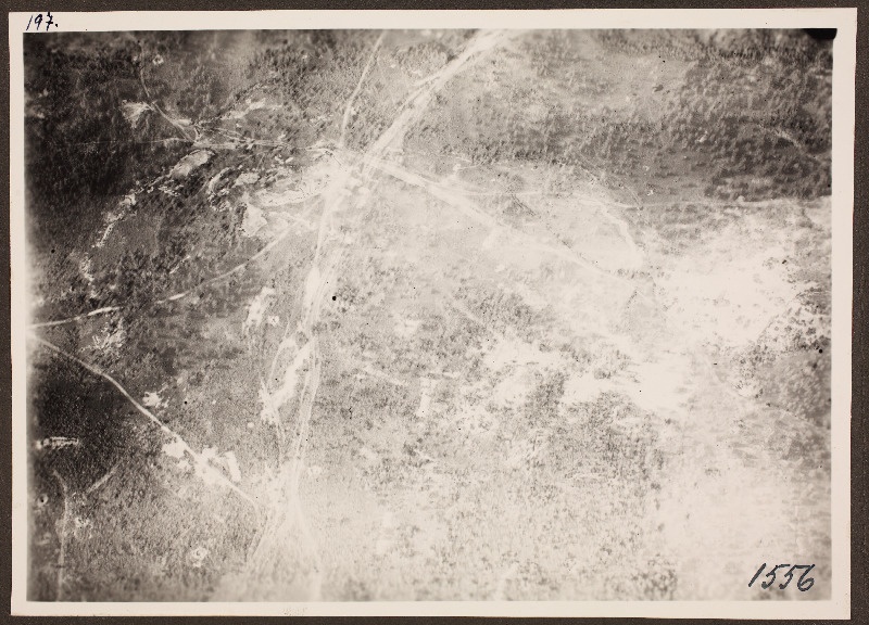 Vaade õhust maastikule; foto 1. Lennuväedivisjoni fotopositiivide kogust