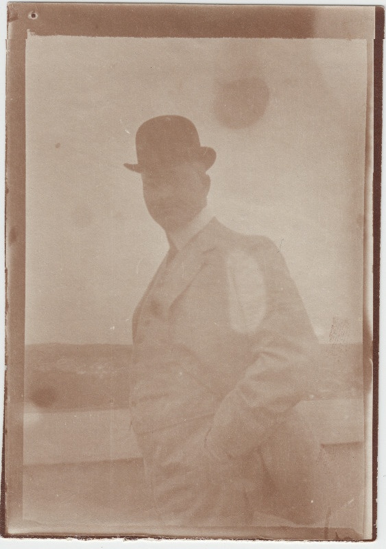 Tuvastamata mees [Eduard Virgo tuttav?]