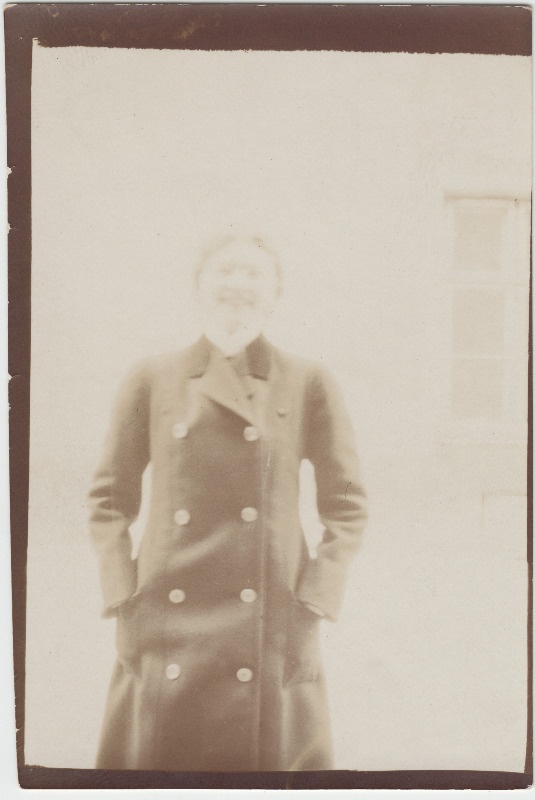 Tuvastamata mees [Eduard Virgo tuttav?]