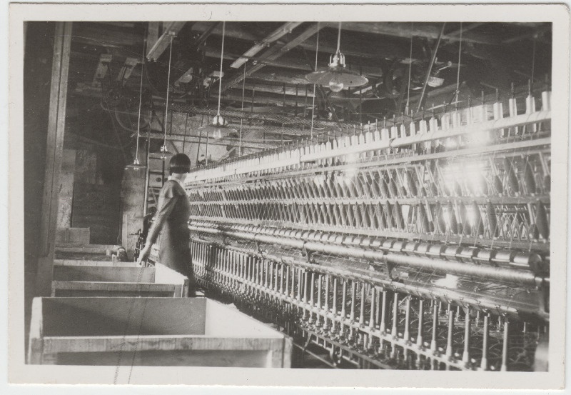 Tundmatu naine [tehases?]