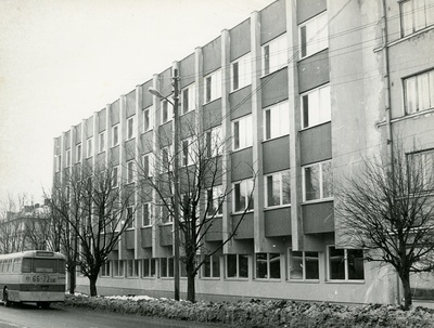 Nõmme Miilitsakool, tänavapoolne vaade. Arhitekt Rein Heiduk  similar photo