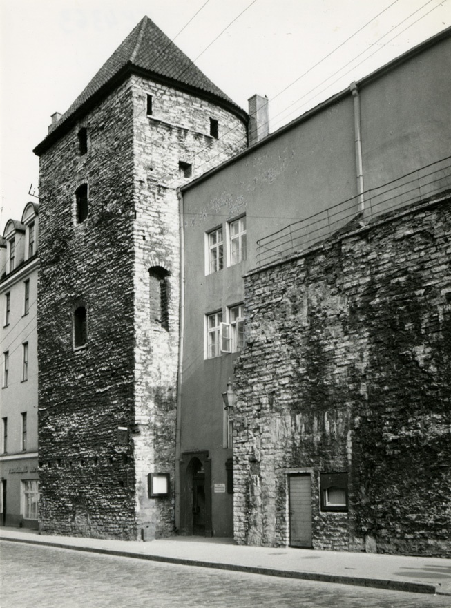 Assauwe torn, torni vaade piki tänavat