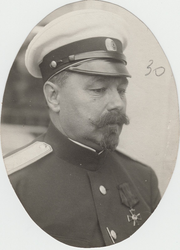 Foto sõjaväemundris mehest [Dr. Woloschin?]