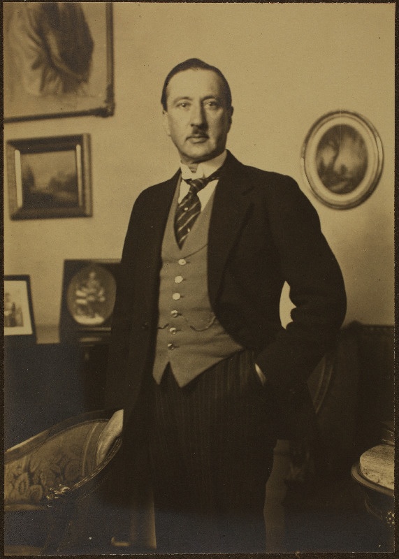 Pärsia esindaja Stockholmis Ghaffar Khan Emad al Molk