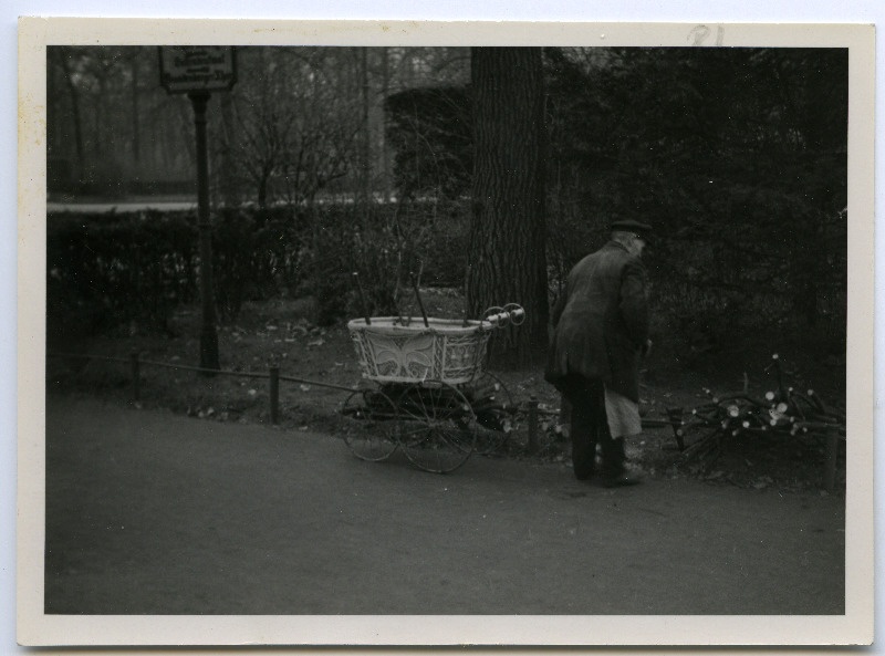 Tuvastamata mees pargis Eduard Virgo tööreisilt Berliini