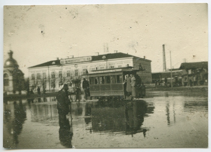 Vene turg tänapäevase Viru väljaku kohal, eemal hobutramm peatumas