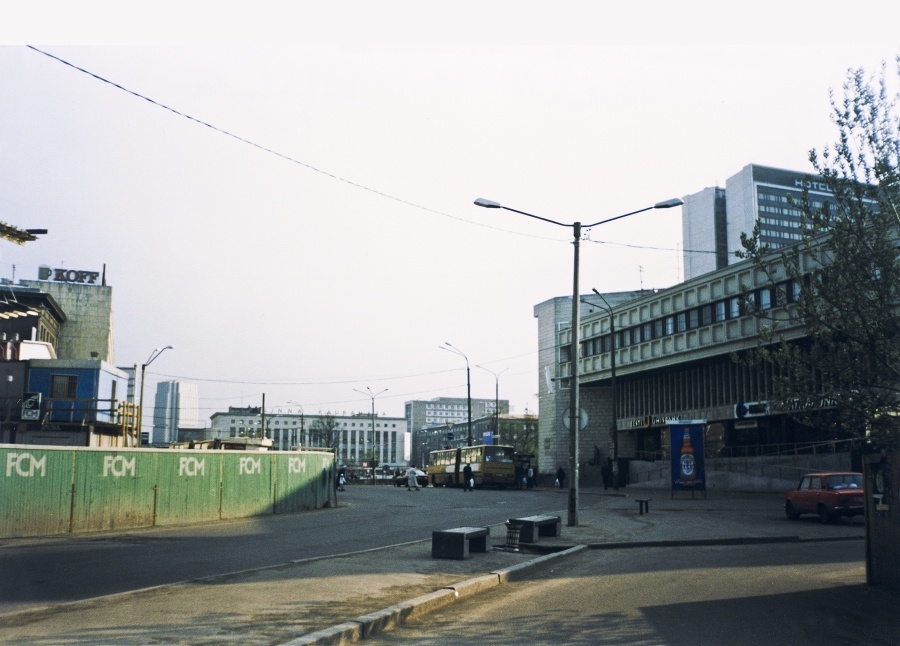 Rotermanni kvartal, vaade Hobujaama tänavalt Viru väljakule.