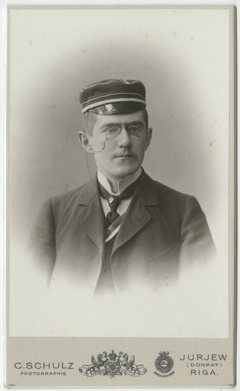 Korporatsiooni "Livonia" liige parun Arthur Ungern-Sternberg, portreefoto