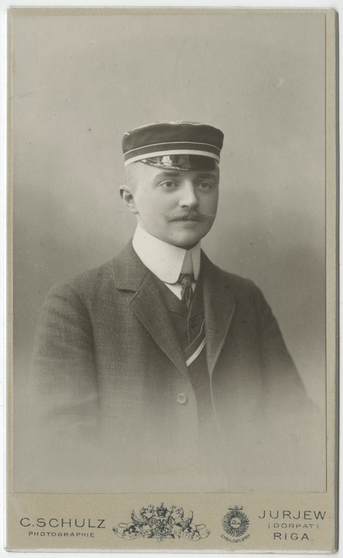 Korporatsiooni "Livonia" liige Johannes Kirschfeld, portreefoto