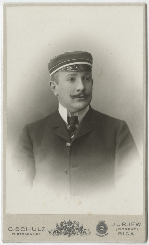 Korporatsiooni "Livonia" liige Carl Müller, portreefoto
