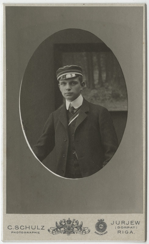 Korporatsiooni "Livonia" liige Georg Tiesenhausen, portreefoto