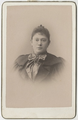 Naine, portreefoto  duplicate photo