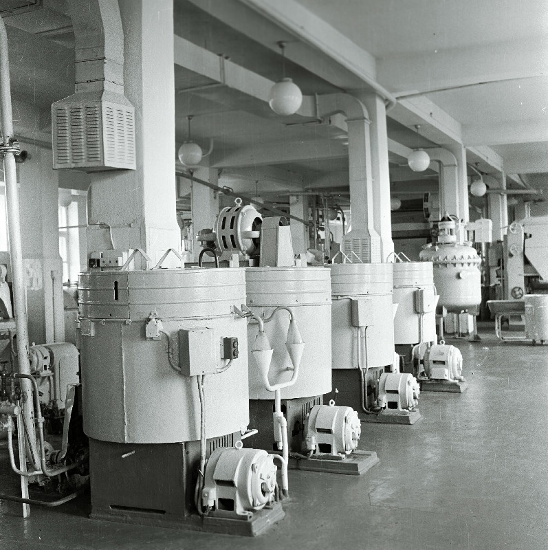 Šokolaadimassi tempereerimise seadmed kondiitritoodete vabrikus "Kalev".