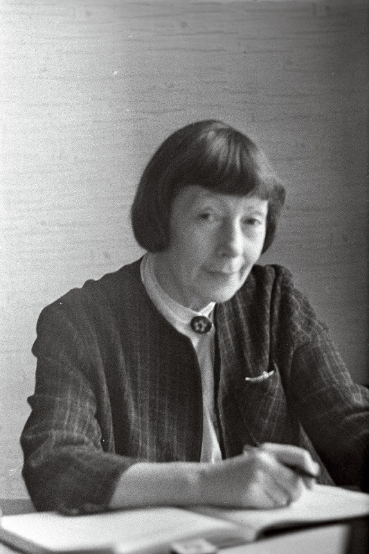 Eesti NSV kultuuritegelane, Tallinna Koreograafiakooli direktor ja õpetaja Anna Ekston.