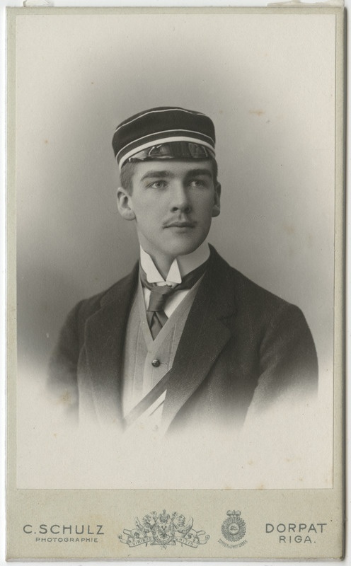 Korporatsiooni "Livonia" liige Max von zur Mühlen, portreefoto