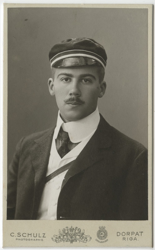 Korporatsiooni "Livonia" liige Harry von Sivers, portreefoto