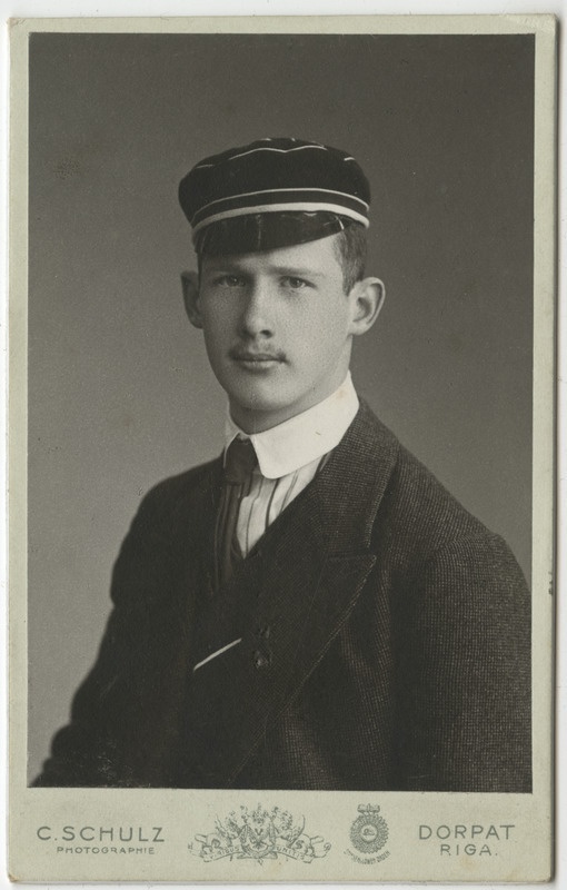 Korporatsiooni "Livonia" liige Otto von Schroeder, portreefoto